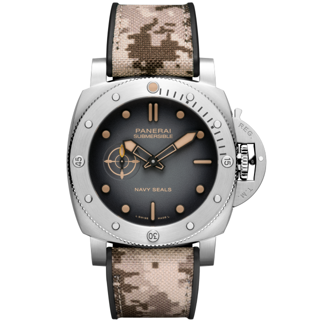 Submersible QuarantaQuattro Navy SEALs
