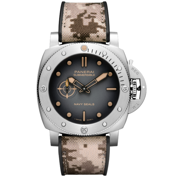Submersible QuarantaQuattro Navy SEALs