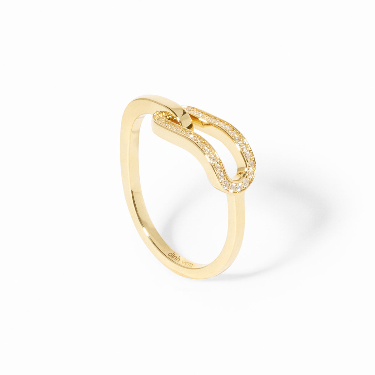Small Maillon Diamond Loop Ring | 0.12tw