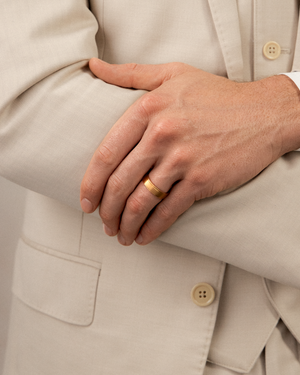 Grooved Satin Center Band with Polished Edges
