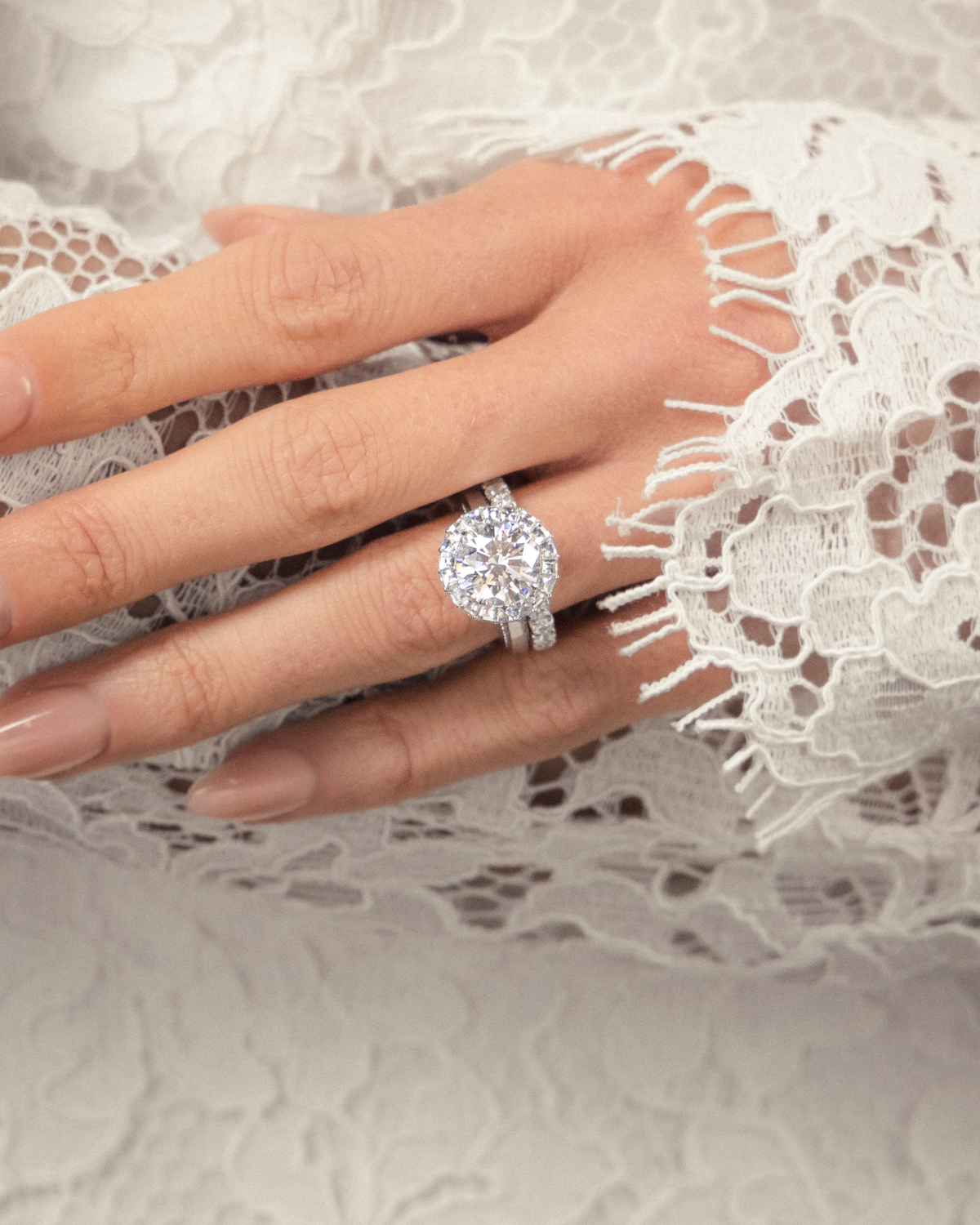 Round Cut Diamond with Blaze Cut Halo Ring | 4.19tw