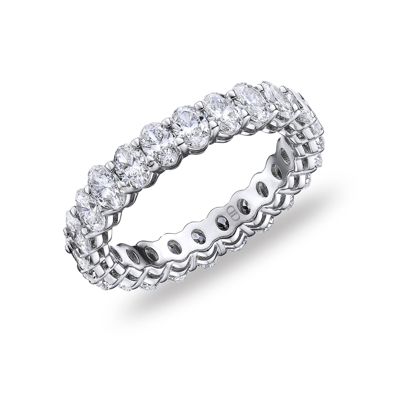 Oval Cut Diamond Eternity Band | 2.31tw