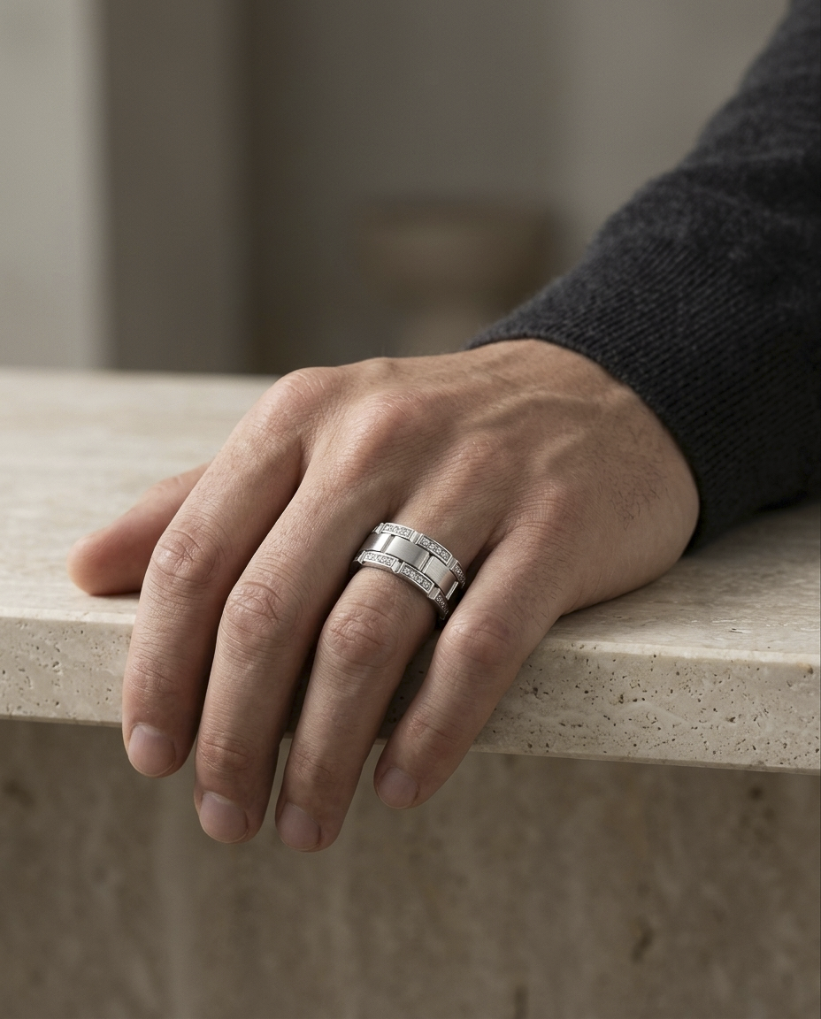 Diamond Edges Satin Center Link Design Band